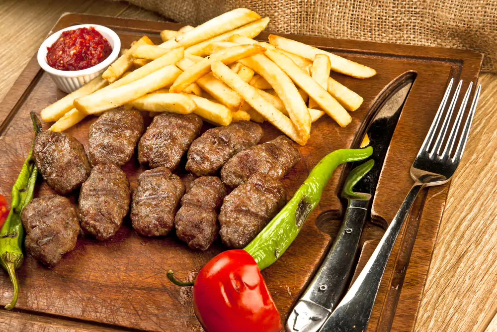 Top 8 Traditional Turkish Food in Istanbul (Beyond Kebabs and Baklava) 2 Delicious Turkish Kofte (meatballs) in Istanbul