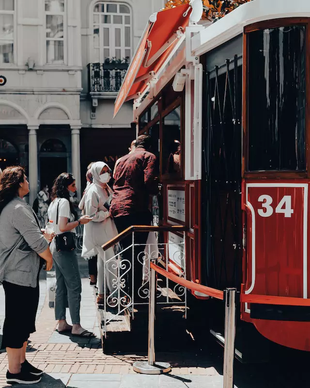a picture of queue in Istanbul