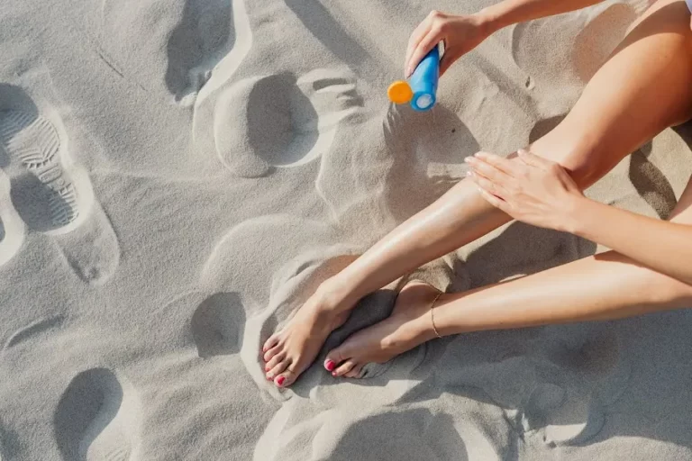 Top 17 Hawaii Reef Safe Sunscreen: Best for Skin and Coral Life 3 Hawaii Reef Safe Sunscreens